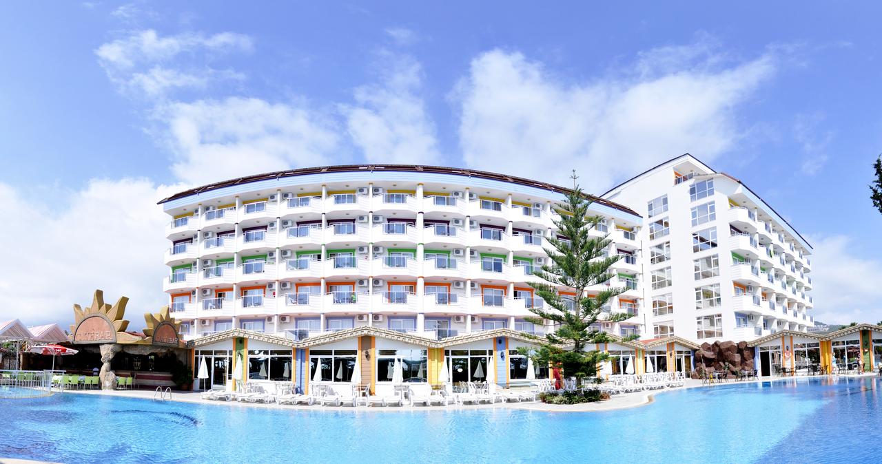 5 отелей Турции для отдыха зимой, где есть теплые бассейны