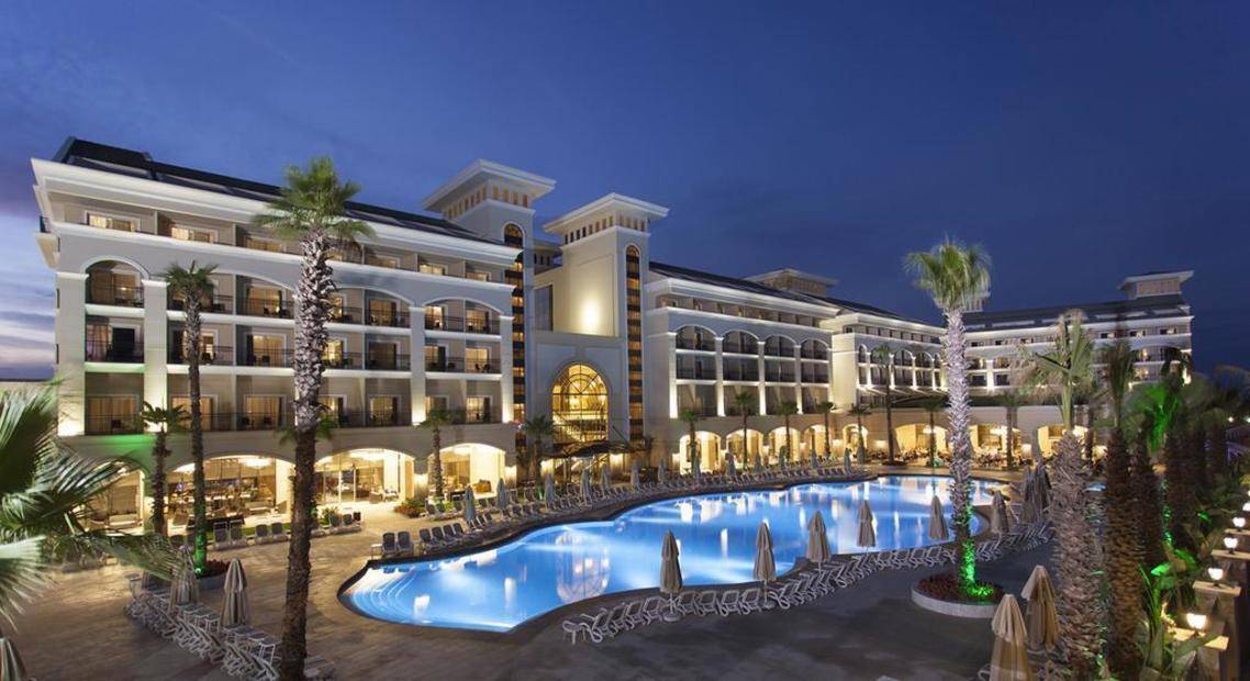 5 отелей в Турции с теплыми бассейнами для отдыха зимой