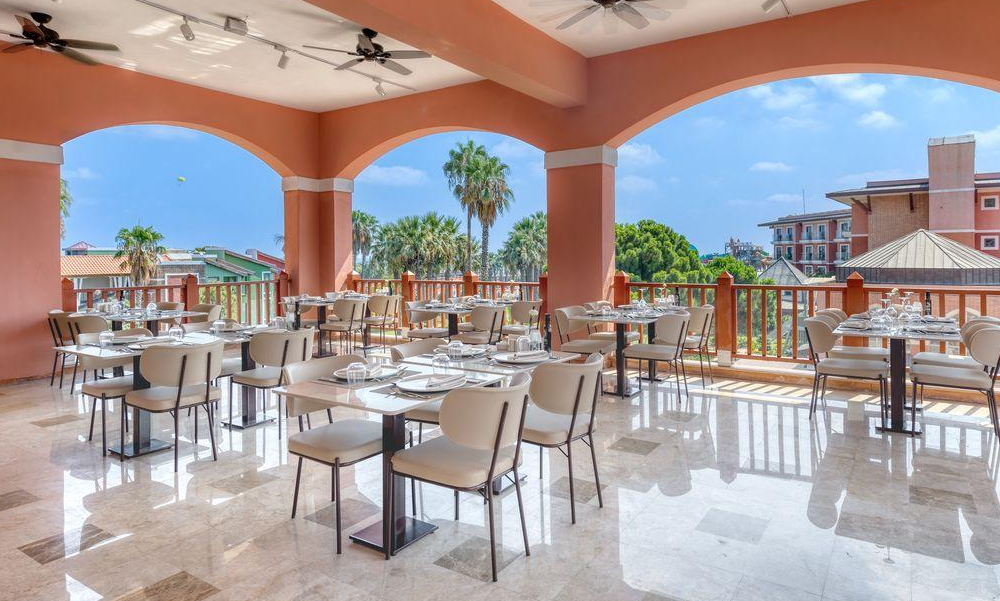 Три отеля Megasaray Hotels для семейного отдыха в&nbsp;Турции